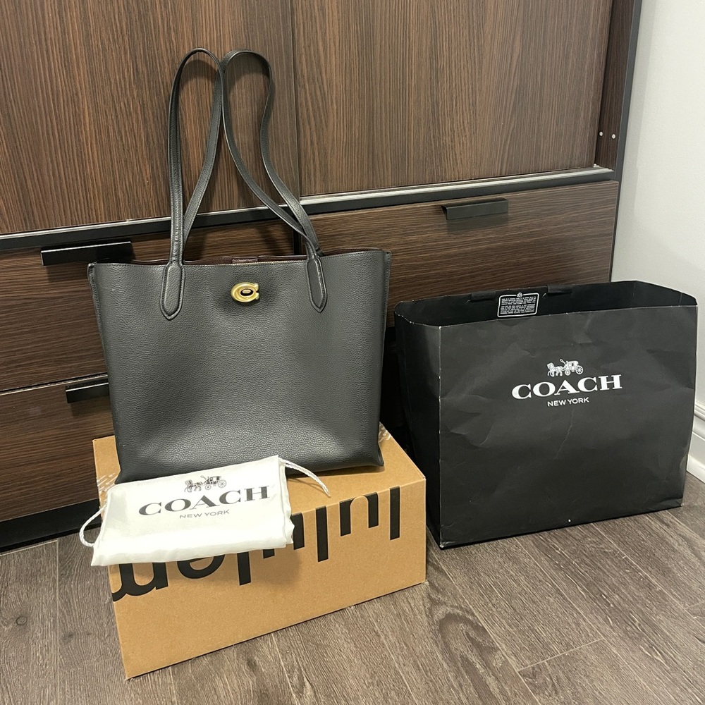 COACH TOTE | DARK